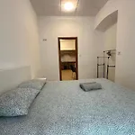 Apartment Golebia *